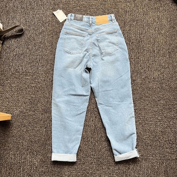 H&M Loose Mom Jean, US 4 - Picture 2 of 4